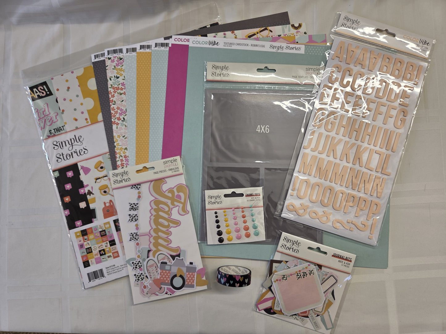 Simple Stories "Color Vibe" Paper Crafting Kit